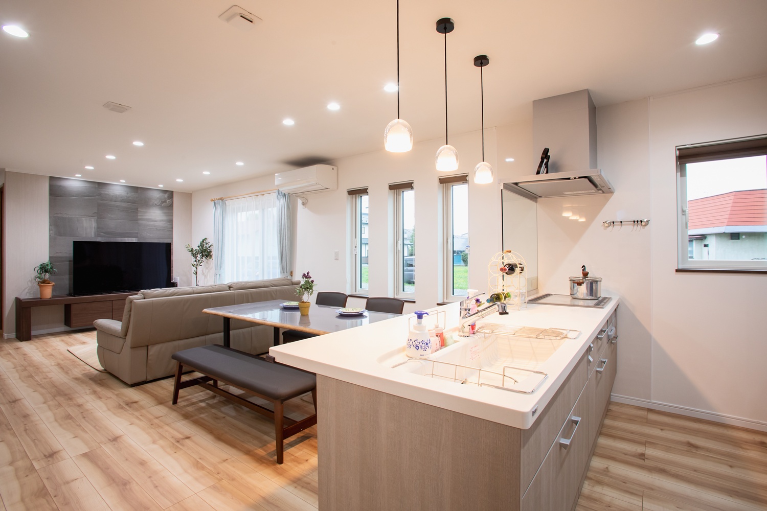 家族のつながりを感じる空間づくりと収納充実の住まい｜岩手県紫波町注文住宅