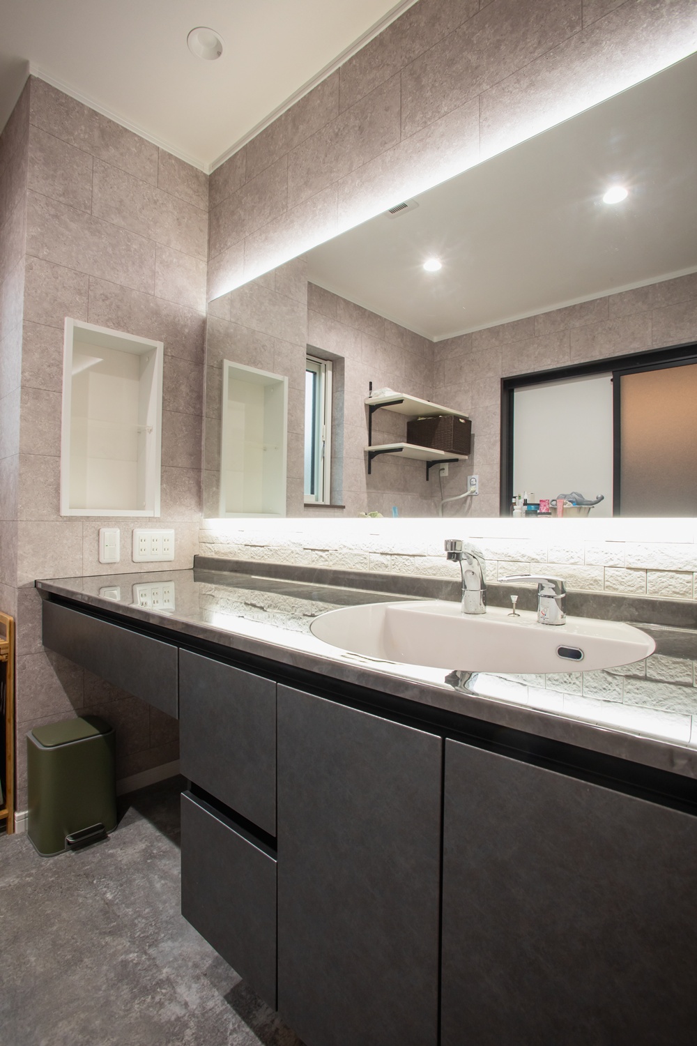 家族のつながりを感じる空間づくりと収納充実の住まい｜岩手県紫波町注文住宅