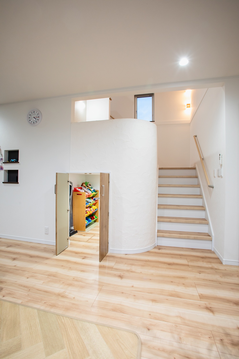 家族のつながりを感じる空間づくりと収納充実の住まい｜岩手県紫波町注文住宅